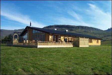 Eyjar Fishing Lodge Breiðdalsvík Exteriör bild